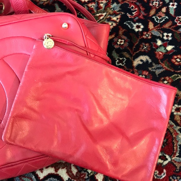 Chanel Large Backpack Red with attached pocket - Picture 4 of 9